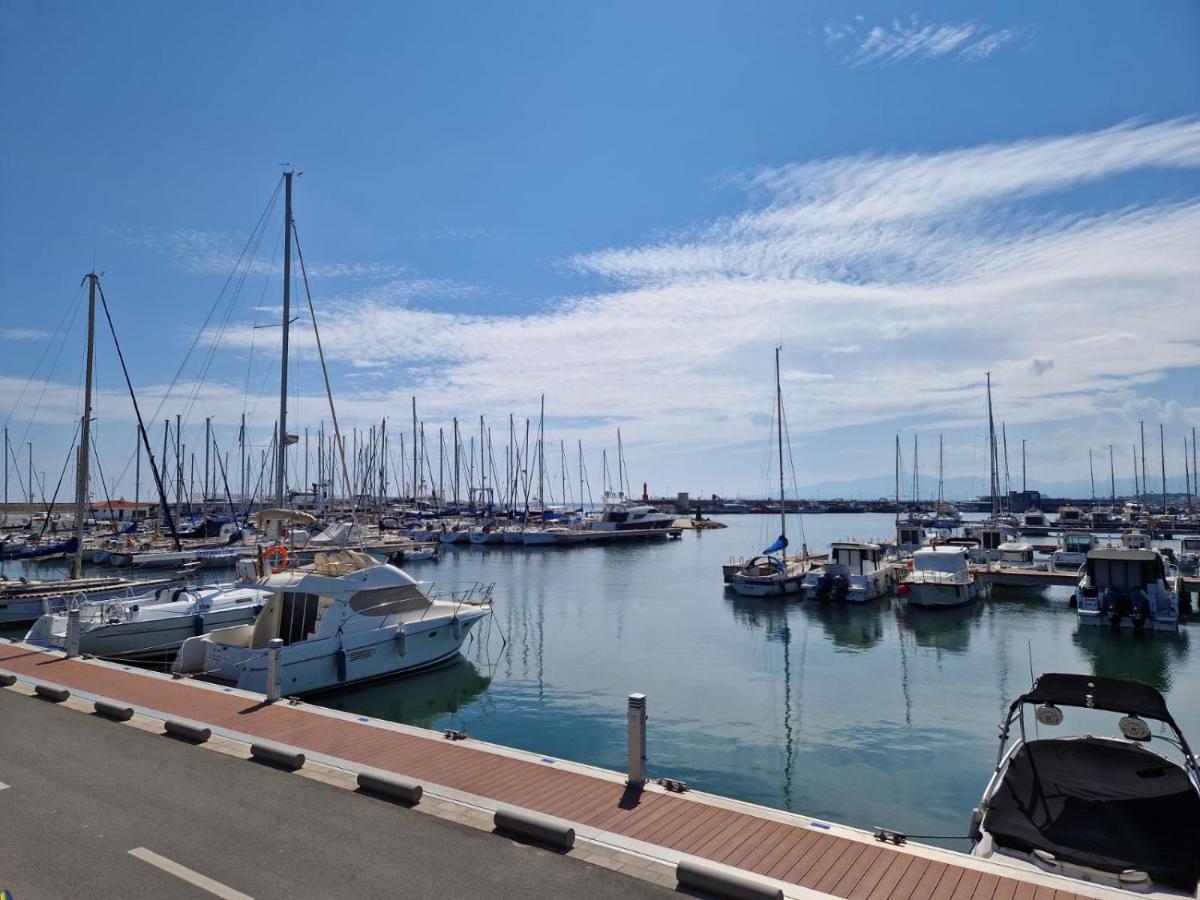 Apartamentosbiamar Cambrils Bagian luar foto