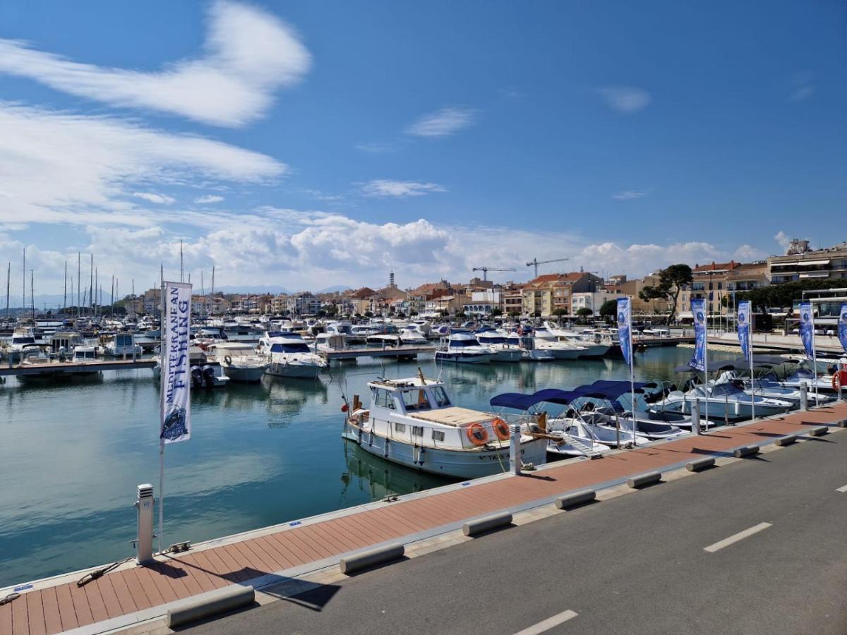Apartamentosbiamar Cambrils Bagian luar foto