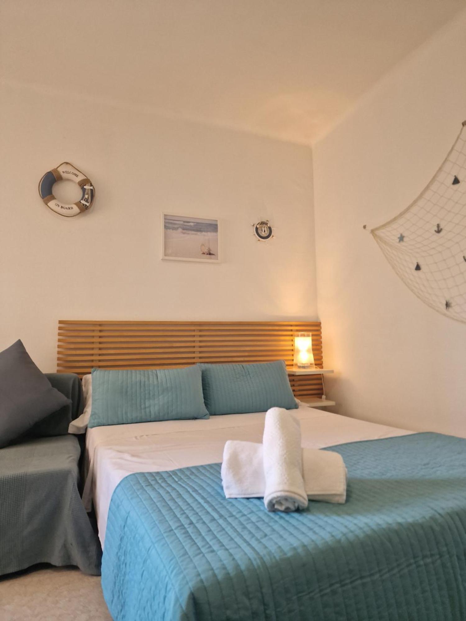 Apartamentosbiamar Cambrils Bagian luar foto