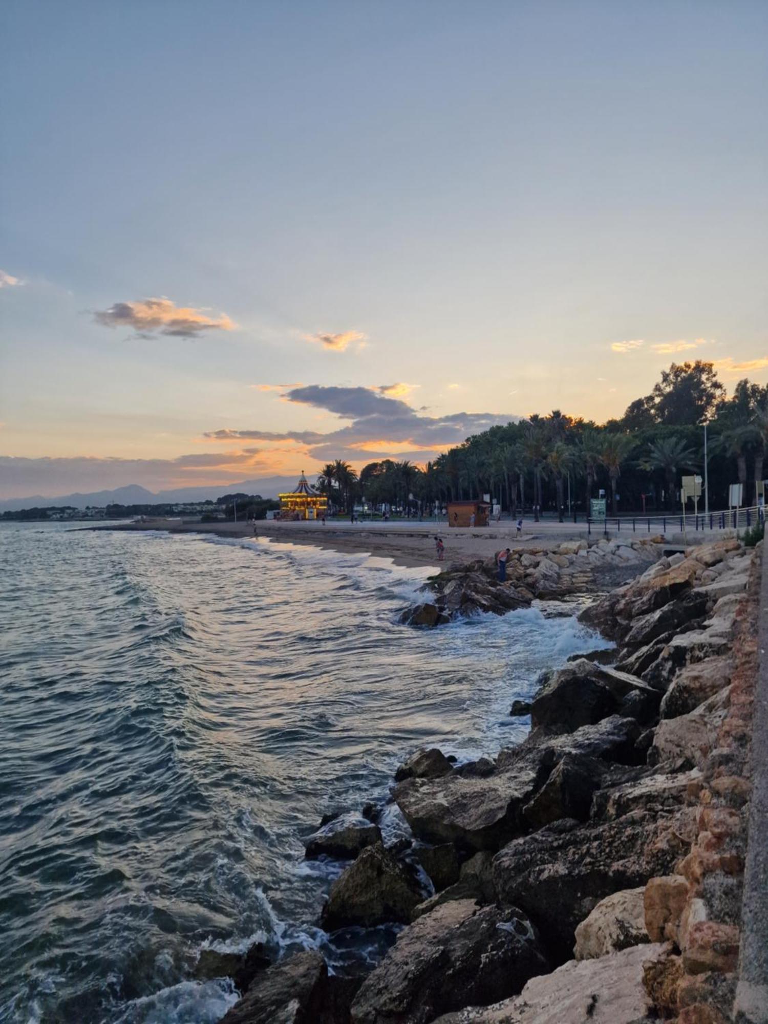 Apartamentosbiamar Cambrils Bagian luar foto