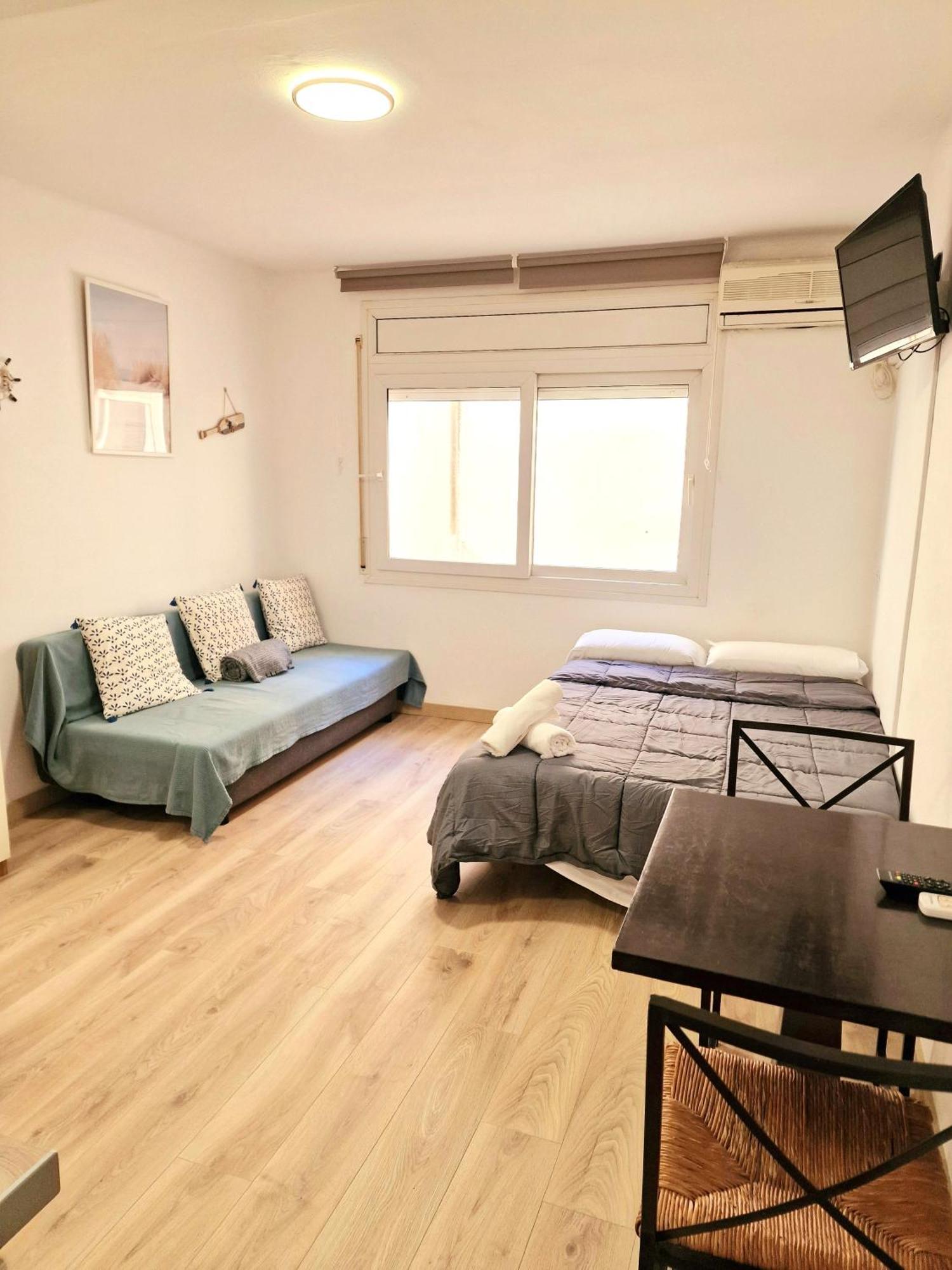 Apartamentosbiamar Cambrils Bagian luar foto